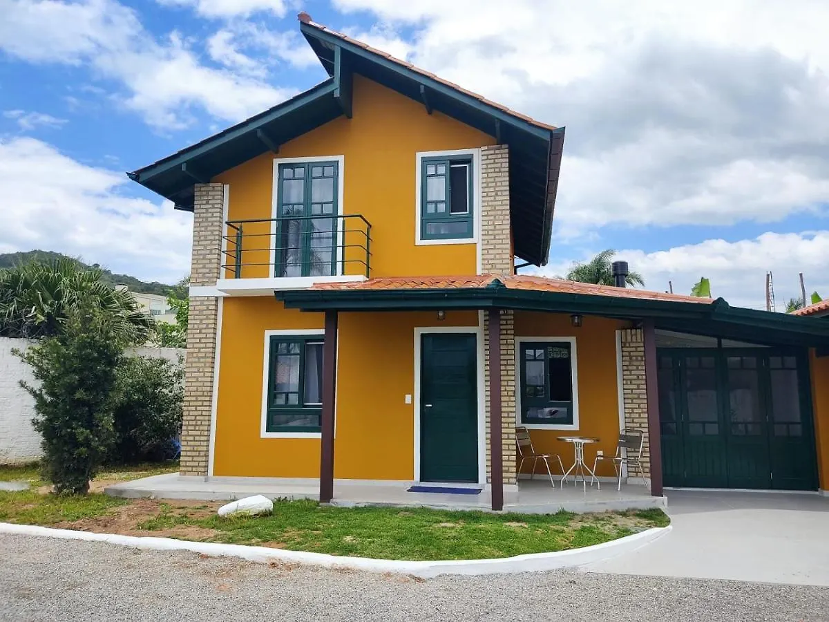 Casa Em Condominio Com Piscina - Ponta Das Canas Florianopolis