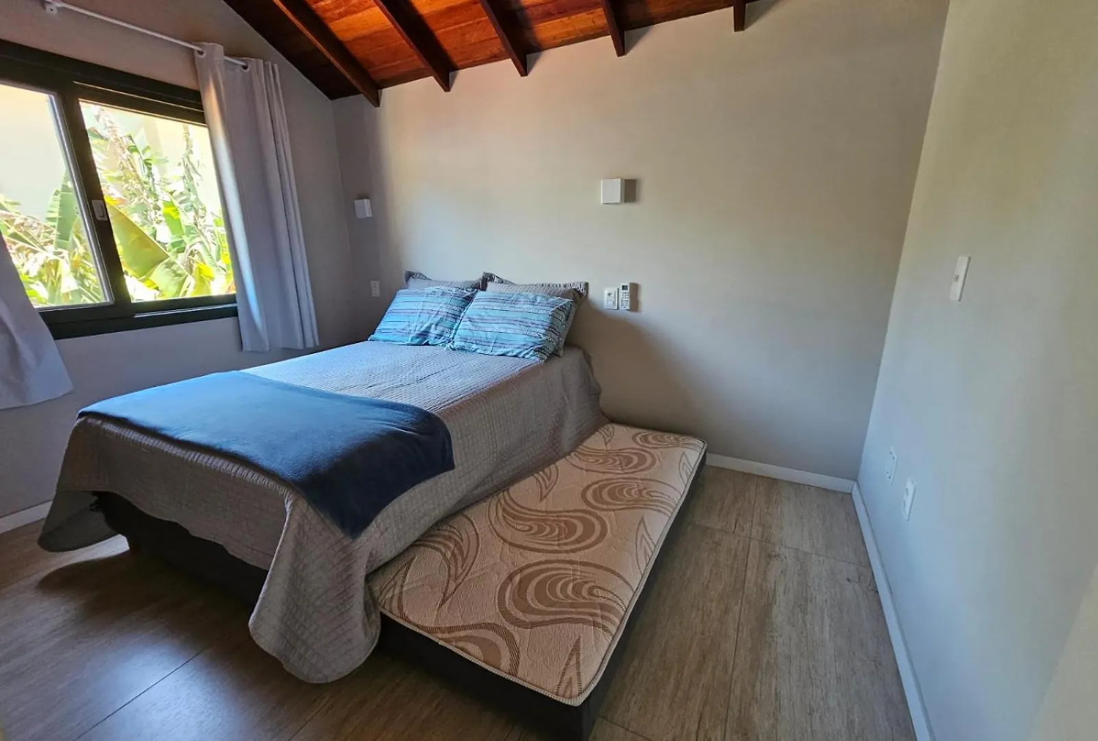 Casa Em Condominio Com Piscina - Ponta Das Canas Florianopolis Brazil